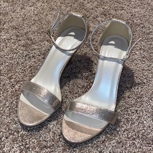 Low pump shimmer gold heels